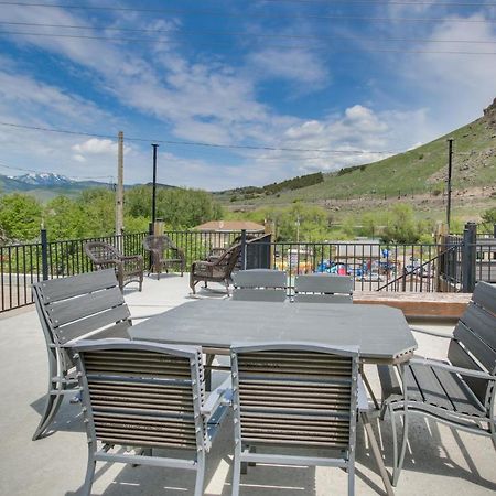 Central Lava Hot Springs Studio With Deck And Views! Luaran gambar