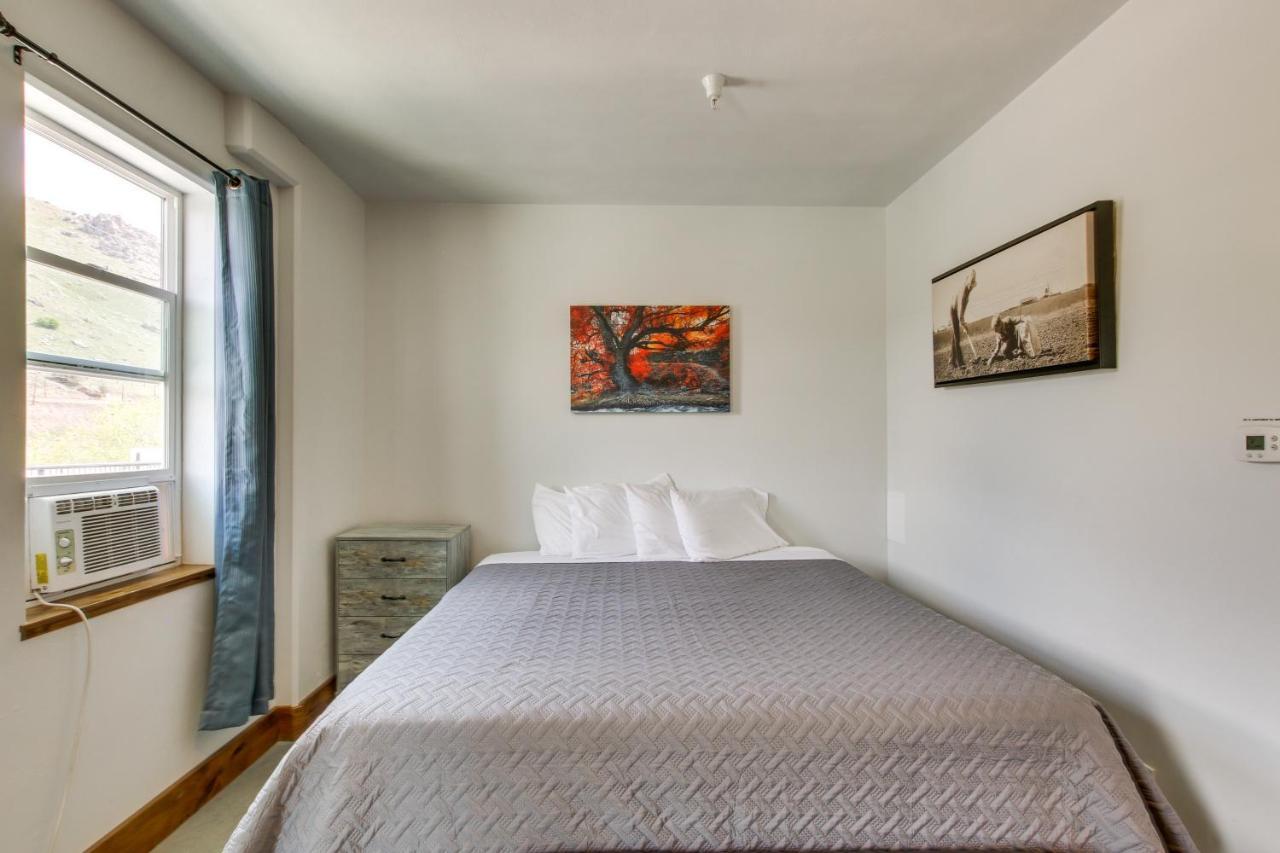 Central Lava Hot Springs Studio With Deck And Views! Luaran gambar